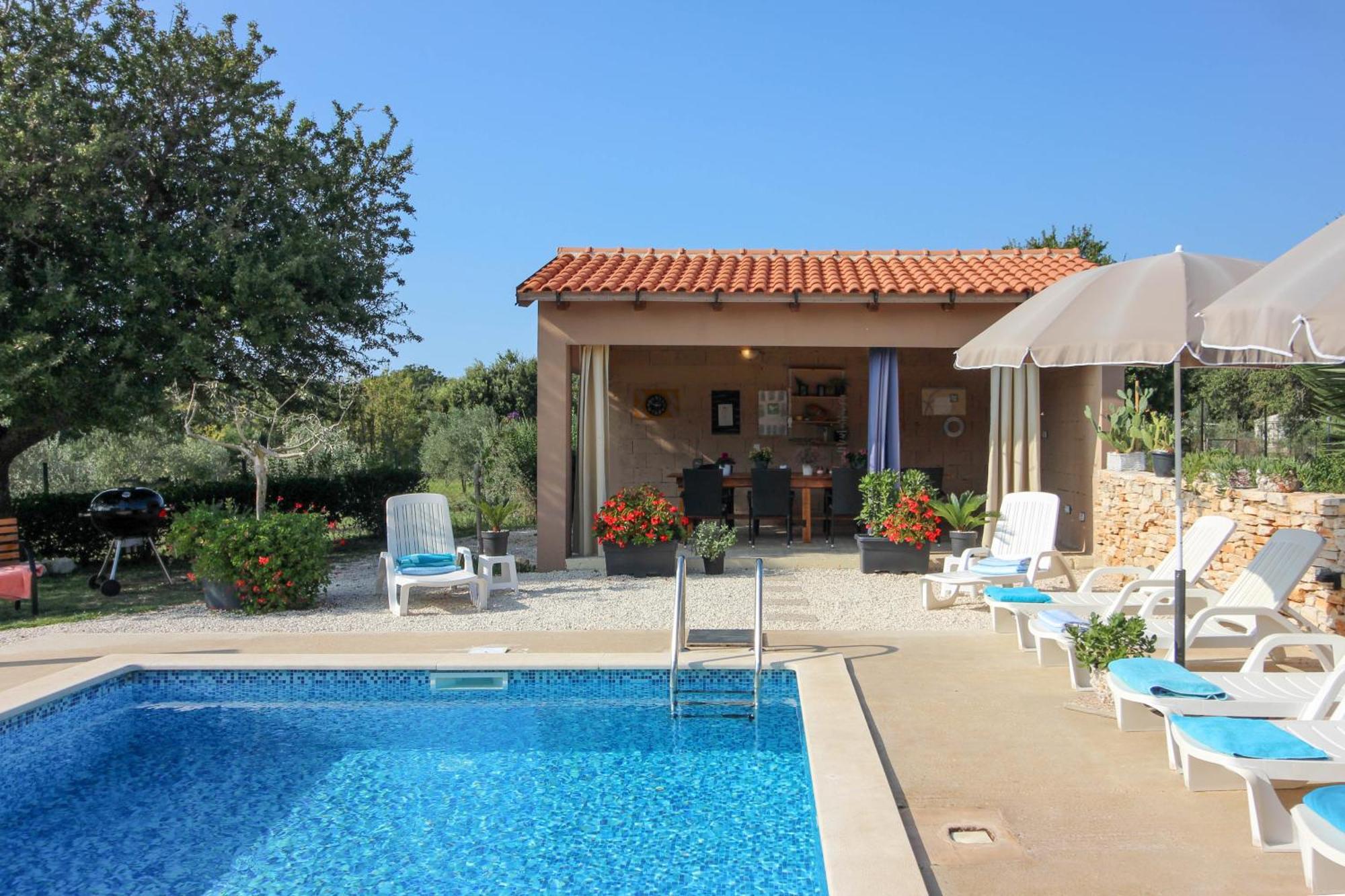 Wonderful Villa Palera II With Pool, Immersed In The Nature Near The Beach Liznjan Exterior photo